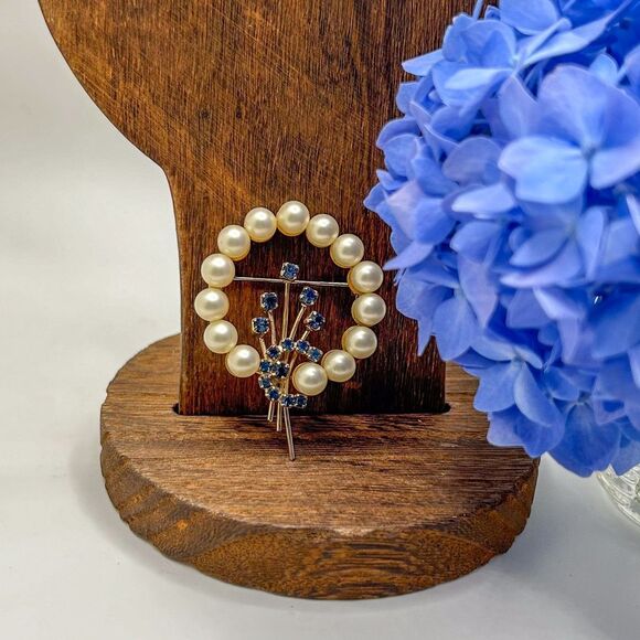 Vintage Pearl Wreath Brooch with Faux Sapphire Flower Accent - Picture 1 of 6